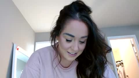 Snapshot of avaashley chatting on November 2025 05:12:01 PM Ava Ashley online show from November 2025 05:12:01 PM