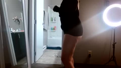 Snapshot of avaashley chatting on November 2025 01:49:02 AM Ava Ashley online show from November 2025 01:49:02 AM