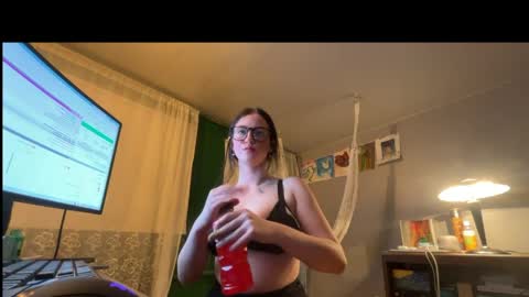 Snapshot of avallanchee chatting on June 2026 06:49:02 AM avallanchee online show from June 2026 06:49:02 AM