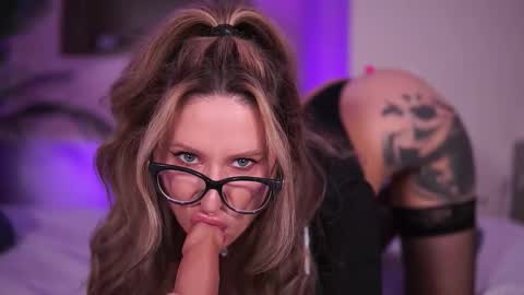 Ava online show from January 2026 04:40:02 AM