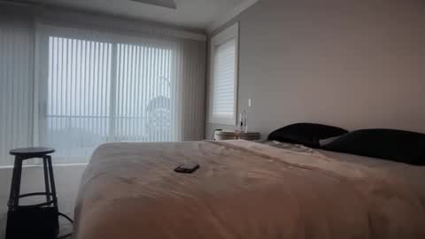 avaowenss online show from November 2025 07:48:02 PM