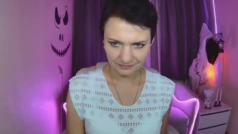 avasaturnian online show from October 2025 01:28:01 PM