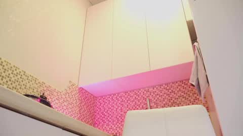 Kate  online show from October 2025 04:17:02 PM