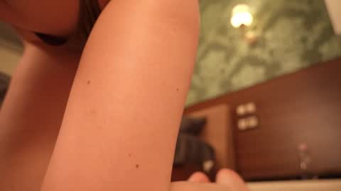 avelorialove online show from July 2026 09:57:02 AM