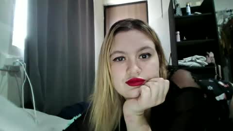 Snapshot of avery_doll21 chatting on June 2026 06:06:01 PM Avery Doll online show from June 2026 06:06:01 PM