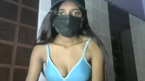 Snapshot of avery_lust01 chatting on May 2026 06:19:02 AM avery_lust01 online show from May 2026 06:19:02 AM