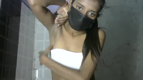 Snapshot of avery_lust01 chatting on June 2026 05:21:01 AM avery_lust01 online show from June 2026 05:21:01 AM