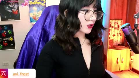 Snapshot of avi_frost chatting on December 2024 08:11:02 AM Saraaaa independent model 3 online show from December 2024 08:11:02 AM