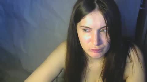 avialenne online show from April 2026 08:58:02 PM