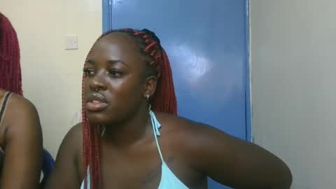 Snapshot of avian_babe1 chatting on June 2026 01:39:01 AM avian_babe1 online show from June 2026 01:39:01 AM