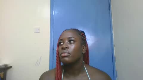 Snapshot of avian_babe1 chatting on June 2026 09:14:01 AM avian_babe1 online show from June 2026 09:14:01 AM