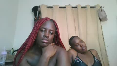 Snapshot of avian_babe1 chatting on July 2026 03:23:01 AM avian_babe1 online show from July 2026 03:23:01 AM