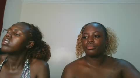 Snapshot of avian_babe1 chatting on July 2026 10:46:02 PM avian_babe1 online show from July 2026 10:46:02 PM