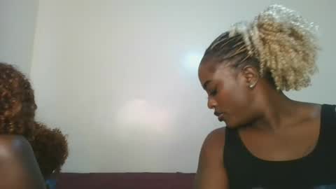 Snapshot of avian_babe1 chatting on July 2026 02:04:02 PM avian_babe1 online show from July 2026 02:04:02 PM