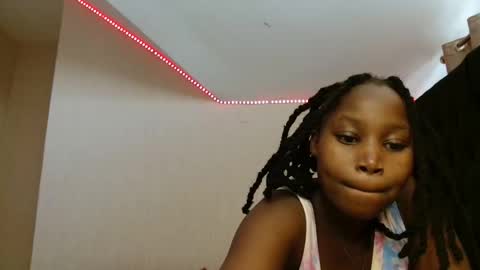 Snapshot of avian_talya chatting on November 2025 01:34:02 PM Avian online show from November 2025 01:34:02 PM