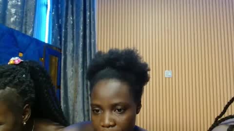 Snapshot of avian_talya chatting on November 2025 03:31:02 AM Avian online show from November 2025 03:31:02 AM