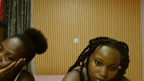 Snapshot of avian_talya chatting on November 2025 05:06:02 PM Avian online show from November 2025 05:06:02 PM