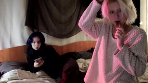 Snapshot of avny_loki chatting on October 2025 08:02:02 AM Avny online show from October 2025 08:02:02 AM