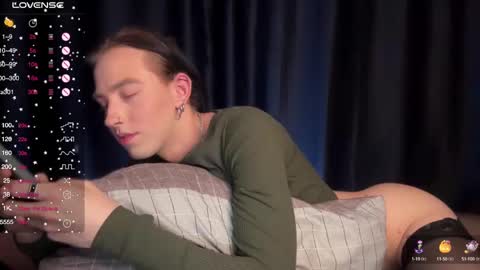 Snapshot of avril_pearly_ chatting on December 2024 11:27:02 PM avril_pearly_ online show from December 2024 11:27:02 PM