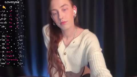 Snapshot of avril_pearly_ chatting on January 2025 07:43:01 PM avril_pearly_ online show from January 2025 07:43:01 PM