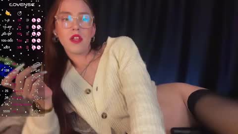 Snapshot of avril_pearly_ chatting on February 2025 10:43:02 PM avril_pearly_ online show from February 2025 10:43:02 PM