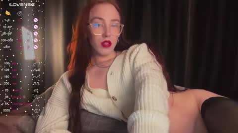 Snapshot of avril_pearly_ chatting on February 2025 09:42:01 PM avril_pearly_ online show from February 2025 09:42:01 PM