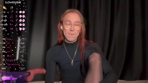 Snapshot of avril_pearly_ chatting on November 2025 03:26:02 PM avril_pearly_ online show from November 2025 03:26:02 PM