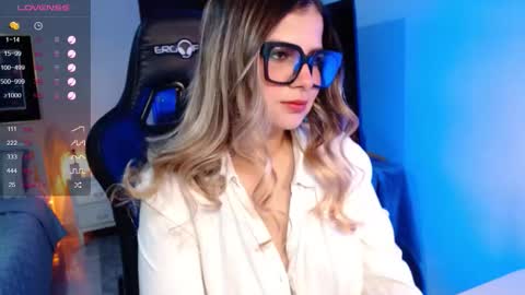 Avrill Morgan online show from October 2025 07:59:01 PM