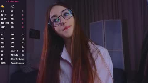 Avril online show from September 2025 09:04:02 PM