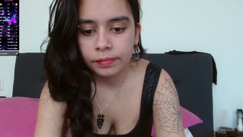 Snapshot of avrilthompson_ chatting on February 2025 05:14:01 PM Avril Thompson online show from February 2025 05:14:01 PM