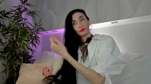 Avrora online show from April 2026 09:34:01 AM