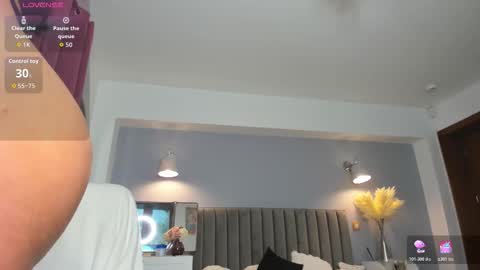 Jolie online show from December 2025 08:09:02 AM