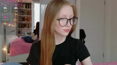 Snapshot of awwrora chatting on April 2026 11:24:01 AM Aurora online show from April 2026 11:24:01 AM