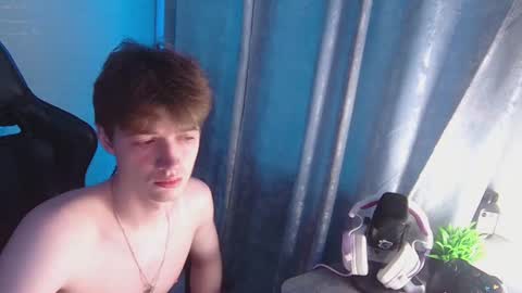 Snapshot of axel_0ne chatting on June 2026 10:29:02 PM axel_0ne online show from June 2026 10:29:02 PM