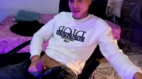 axel__fierro online show from April 2026 12:55:02 AM