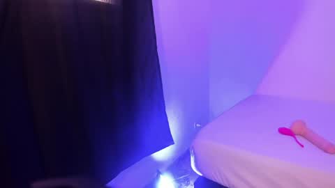 axel__fierro online show from April 2026 09:39:33 PM