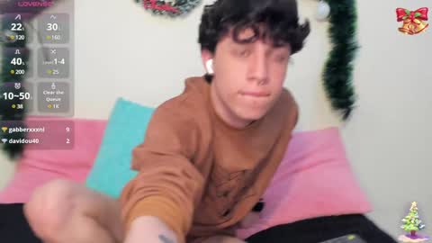 Axel Evanss online show from December 2024 03:52:01 PM