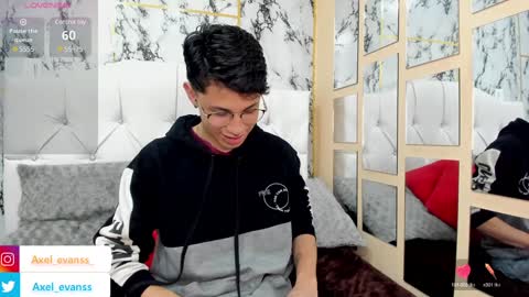 Axel Evanss online show from February 2025 01:11:01 PM