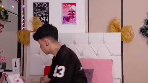 Axel Evanss online show from December 2025 12:47:01 PM