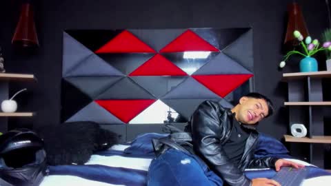 axel_hendrick online show from February 2026 11:27:02 AM