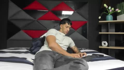 axel_hendrick online show from February 2026 11:50:01 AM