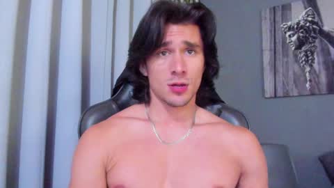 Snapshot of axel_owen chatting on December 2024 12:16:01 AM Axel online show from December 2024 12:16:01 AM