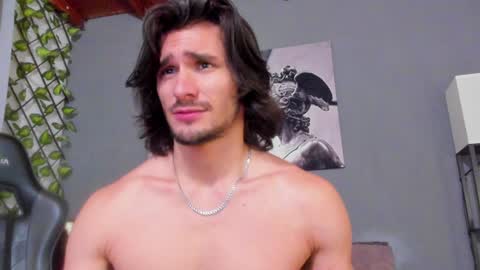 Snapshot of axel_owen chatting on January 2025 12:27:02 AM Axel online show from January 2025 12:27:02 AM