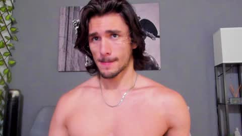 Snapshot of axel_owen chatting on January 2025 09:57:01 PM Axel online show from January 2025 09:57:01 PM