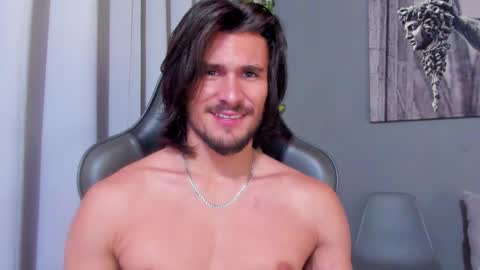 Snapshot of axel_owen chatting on February 2025 11:54:01 PM Axel online show from February 2025 11:54:01 PM