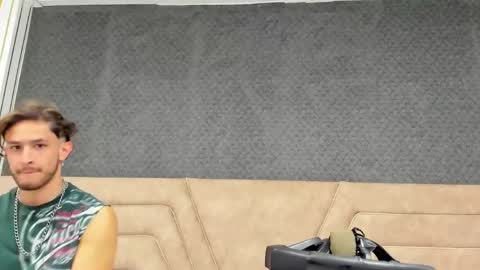 Axel  online show from April 2026 01:49:02 PM