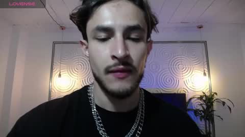 Axel  online show from April 2026 01:58:02 PM