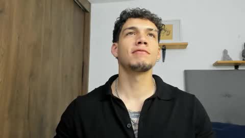 INDEPENDENT MODEL  online show from September 2025 04:50:02 AM