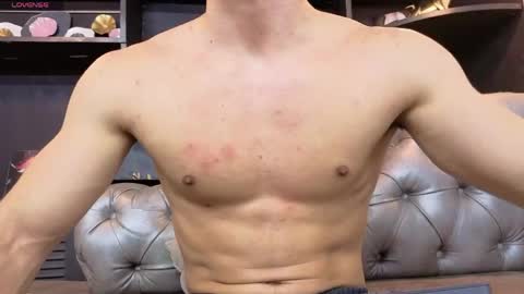 Axel  online show from May 2026 09:05:01 AM