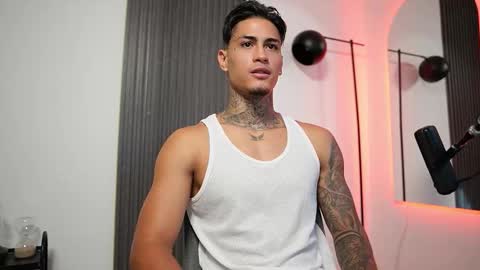 Snapshot of axel_villa chatting on September 2025 08:10:02 PM Agustin online show from September 2025 08:10:02 PM